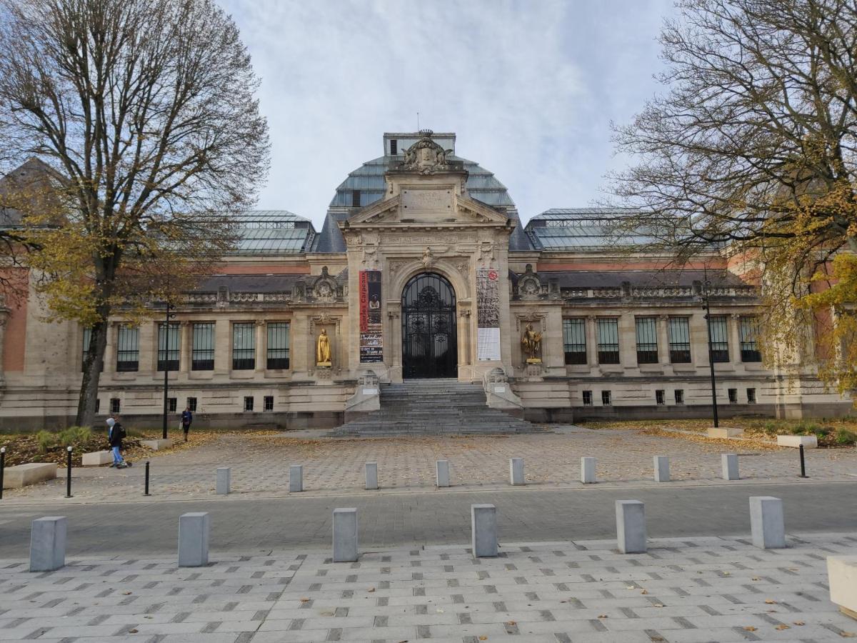 Residence Musee-Home - Centre Ville Valenciennes Exterior foto